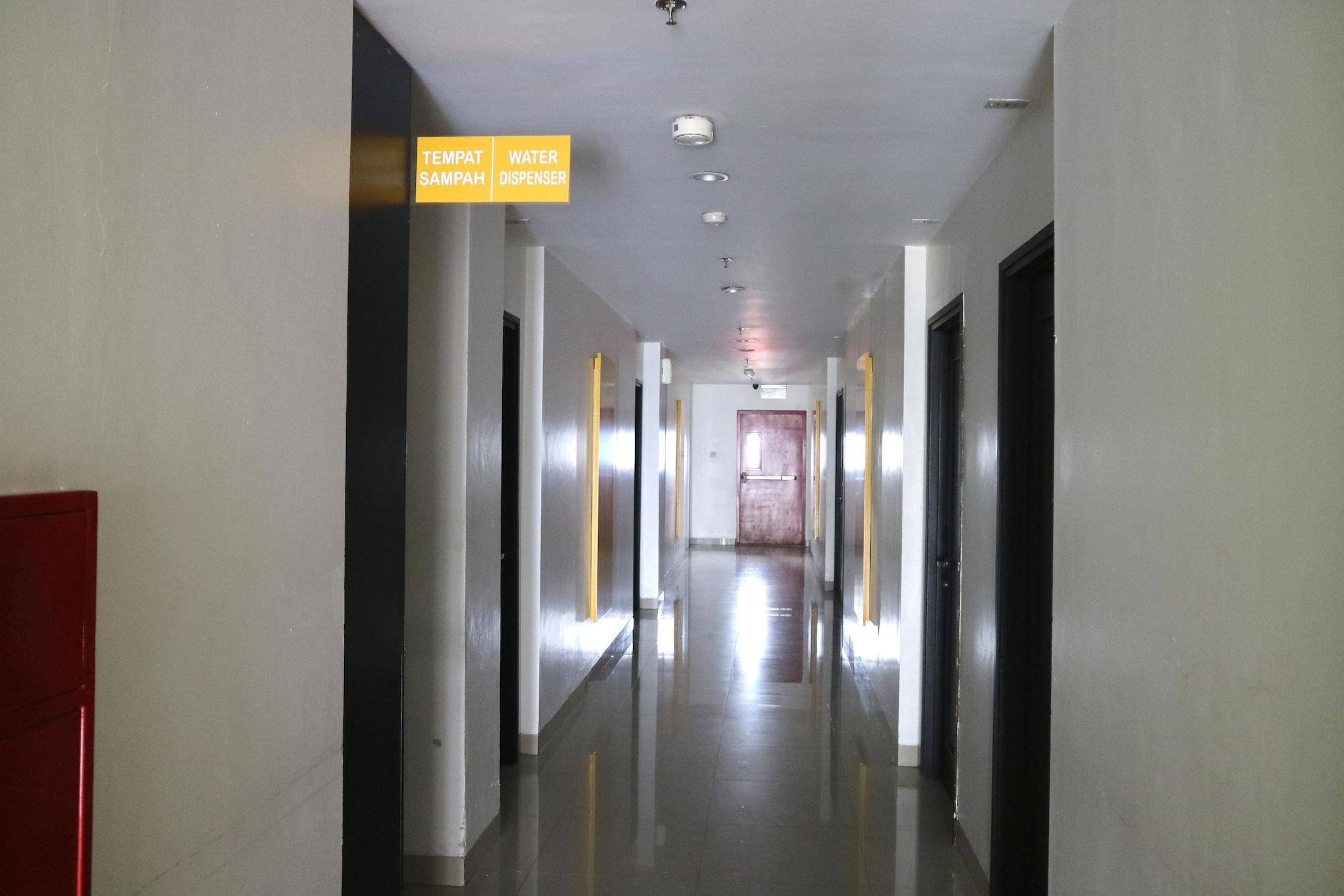 Amaris Hotel Dr. Susilo Grogol Jakarta Exterior photo