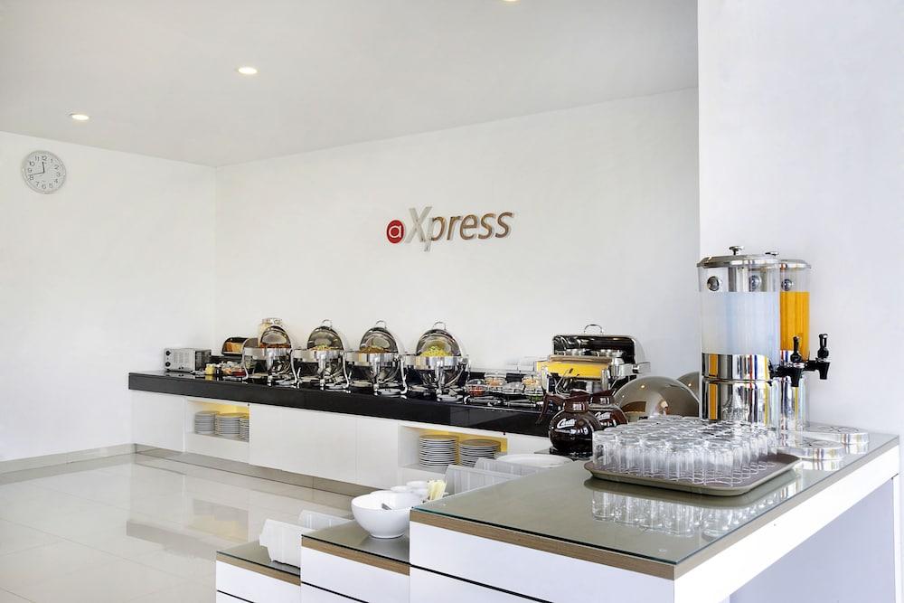 Amaris Hotel Dr. Susilo Grogol Jakarta Exterior photo
